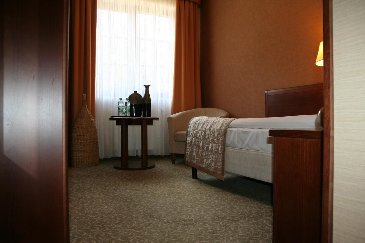 Отель Centuria Hotel & Natural Spa Огродзенец-22