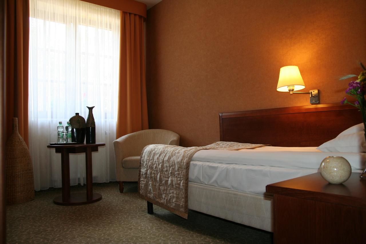 Отель Centuria Hotel & Natural Spa Огродзенец-24